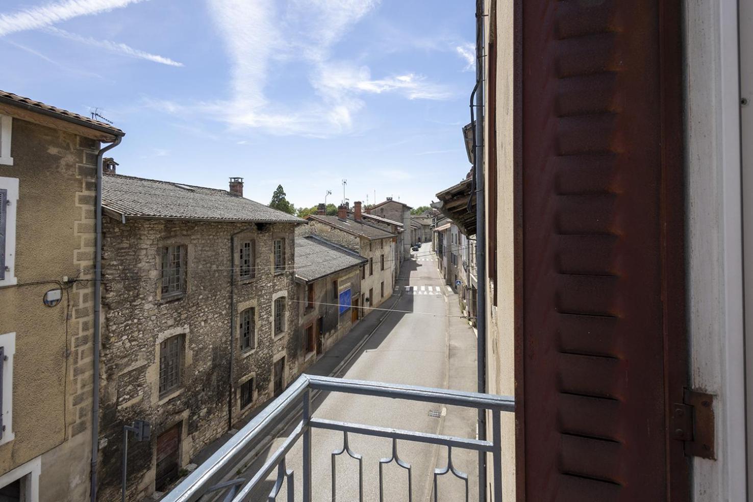 L'Emeraude - 1 A 4P - Wifi Fibre - Parking Gratuit Pont-dʼAin Eksteriør bilde
